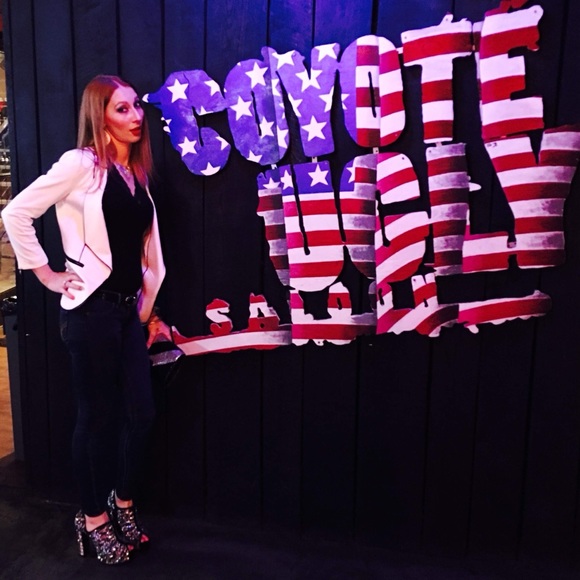 Of the millions on Poshmark, you found me👩🏻‍🦰 - Picture 7 of 8